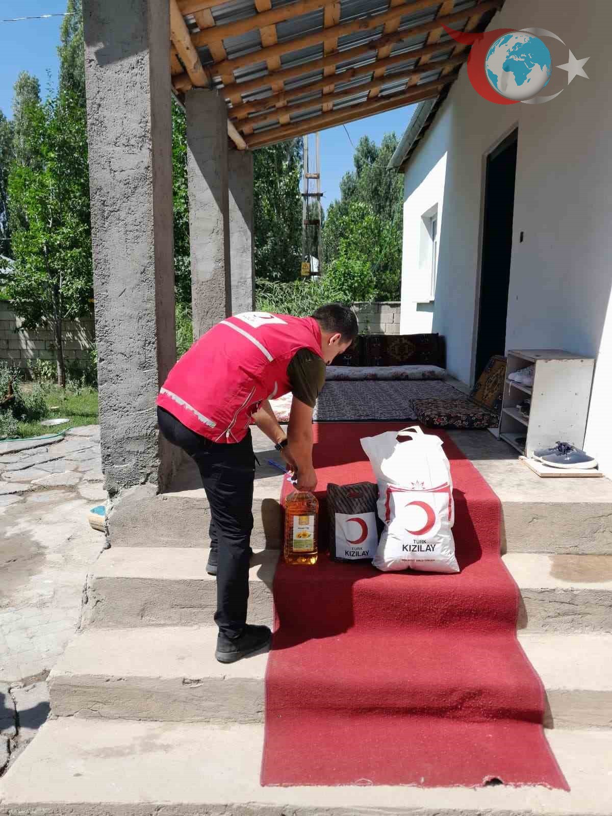 Kızılay, Patnos’ta İhtiyaç Sahiplerine Umut Olmaya Devam Ediyor