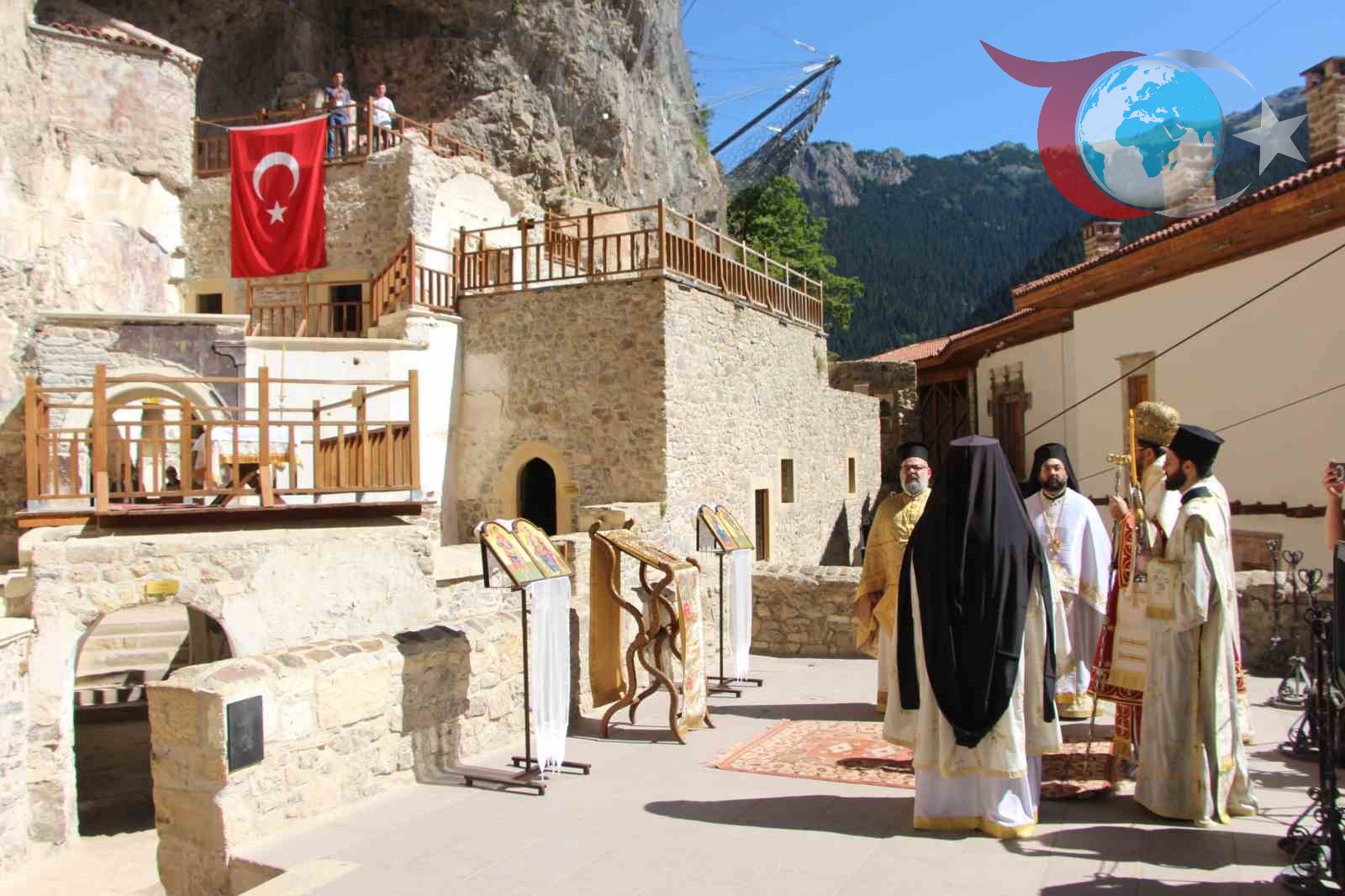 Sümela Manastırı'nda İbadet: Farklı Tarihte Derin Şükran