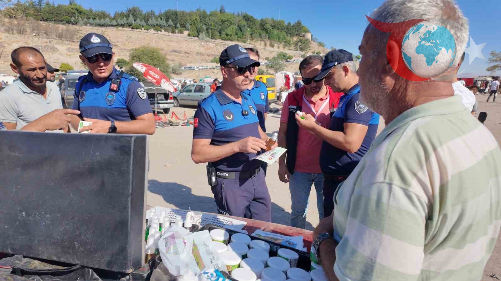 Kayseri Büyükşehir Zabıtası'ndan Bit Pazarında Sıkı Denetim