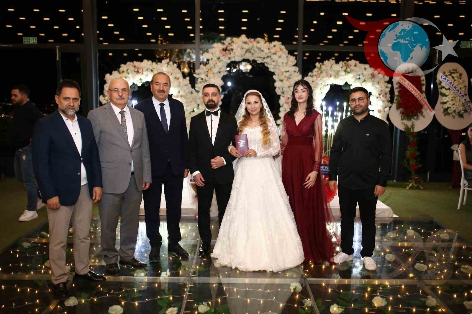 Erzurum'da Görkemli Düğün: Ayşe Kavaz'ın Oğlu Mehmet Emre ve Eda Çatalkaya Dünya Evine Girdi