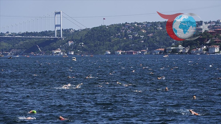 İstanbul Boğazı'nda Kaybolan Rus Yüzücü İçin Arama Çalışmaları Sürüyor