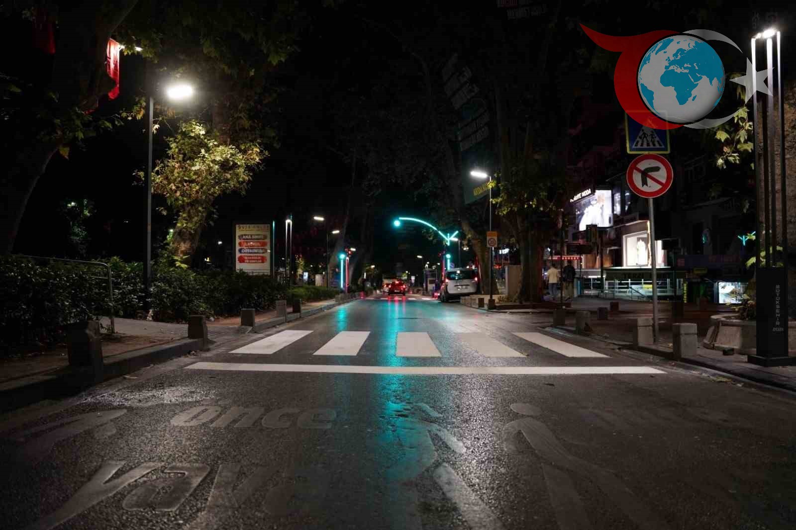 Kocaeli'de Yaya Güvenliği İçin Gece Mesaisi: Yenilenen Yaya Geçitleri