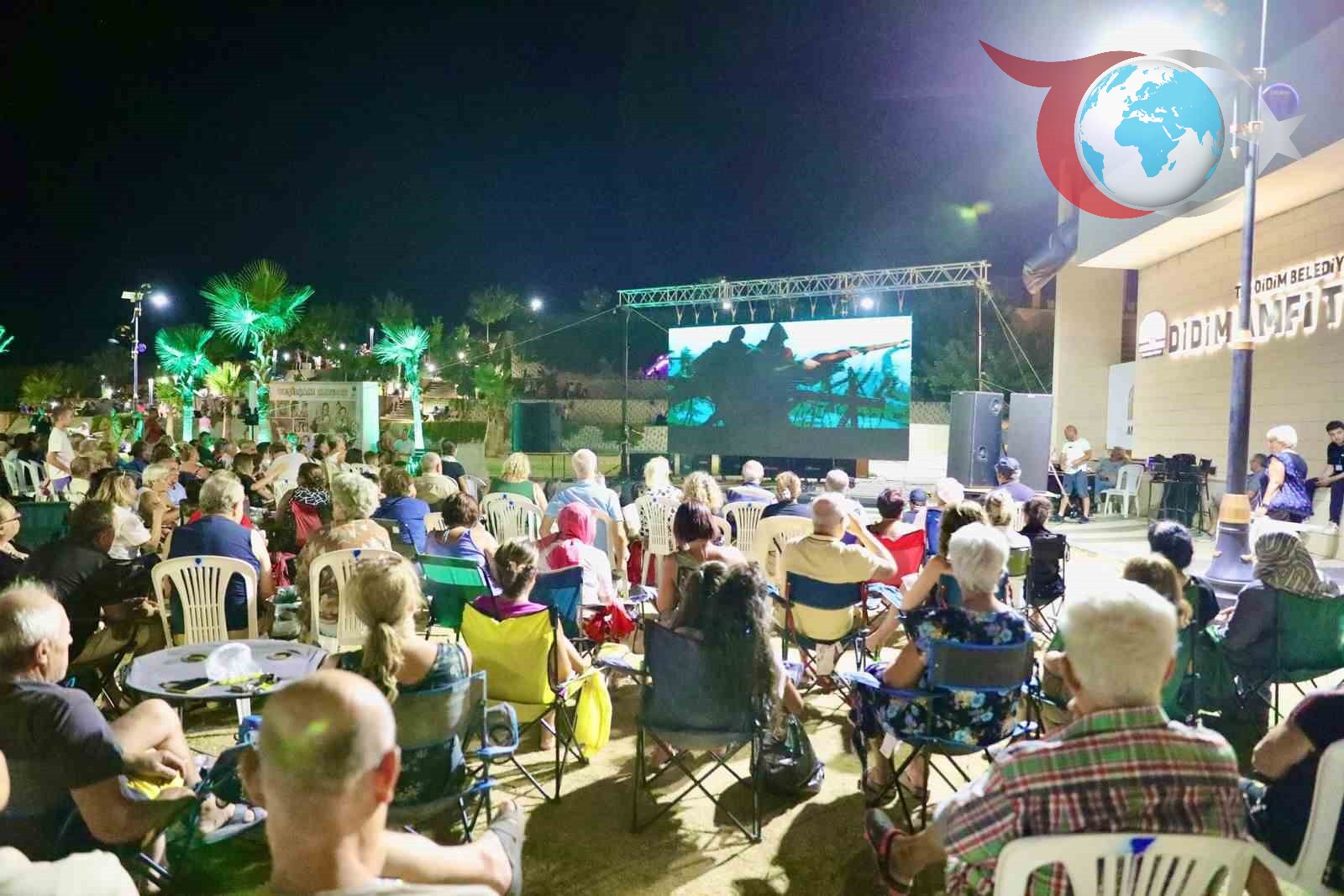Didim Belediyesi'nin Açık Hava Sineması, Atatürk Filmi ile Anlam Kazandı