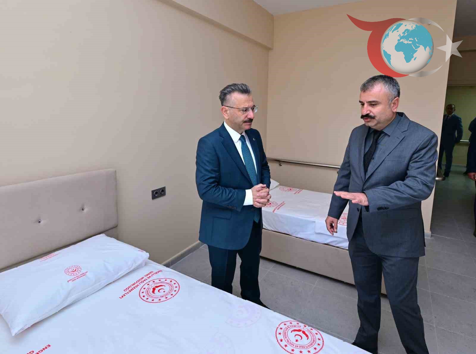 Eskişehir'de Yeni Yaşlı Bakım Merkezi Ziyareti: Vali Aksoy'dan Tam Not