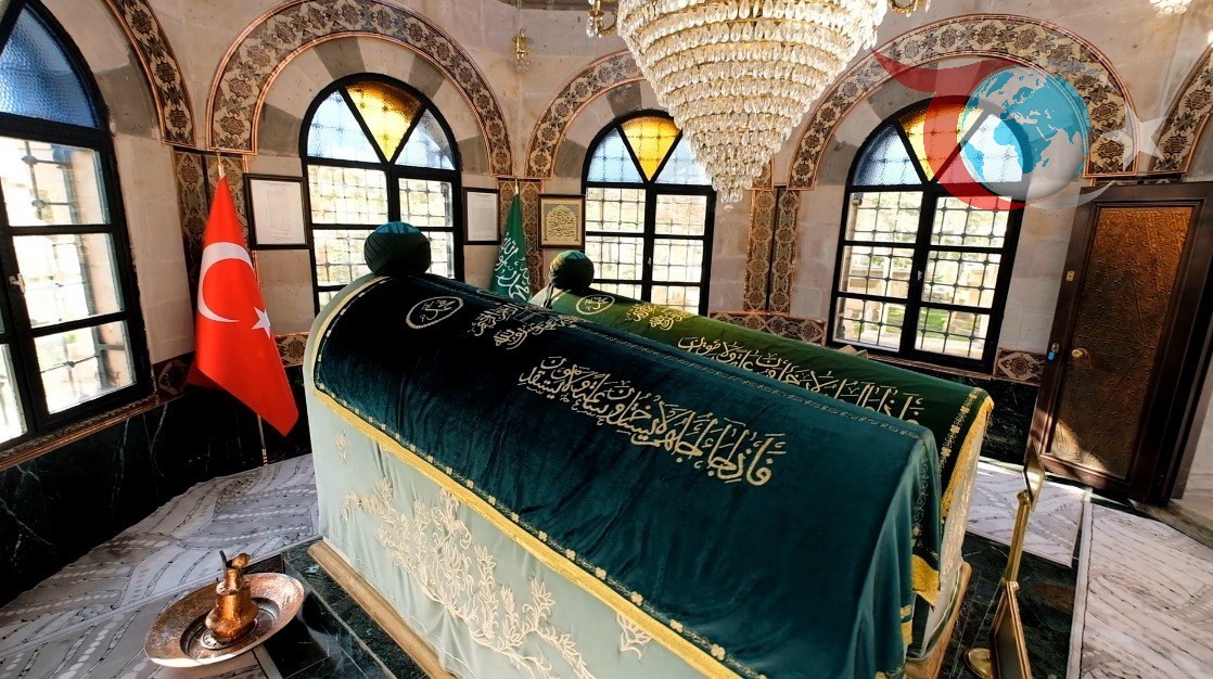 Erzincan’ın Manevi Değerlerinden Terzibaba Türbesi ve Külliyesi Havadan Görüntülendi