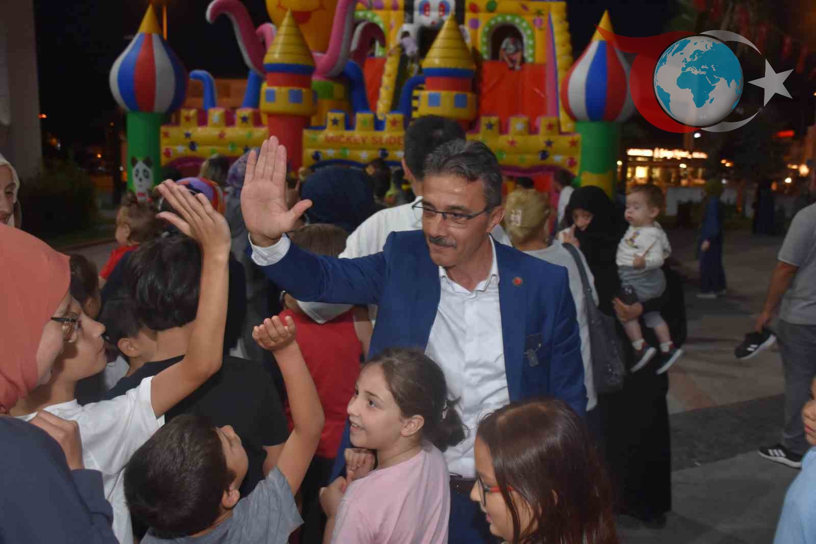 Erenler'de Renkli Şenlik: Mahalle Buluşmaları Devam Ediyor