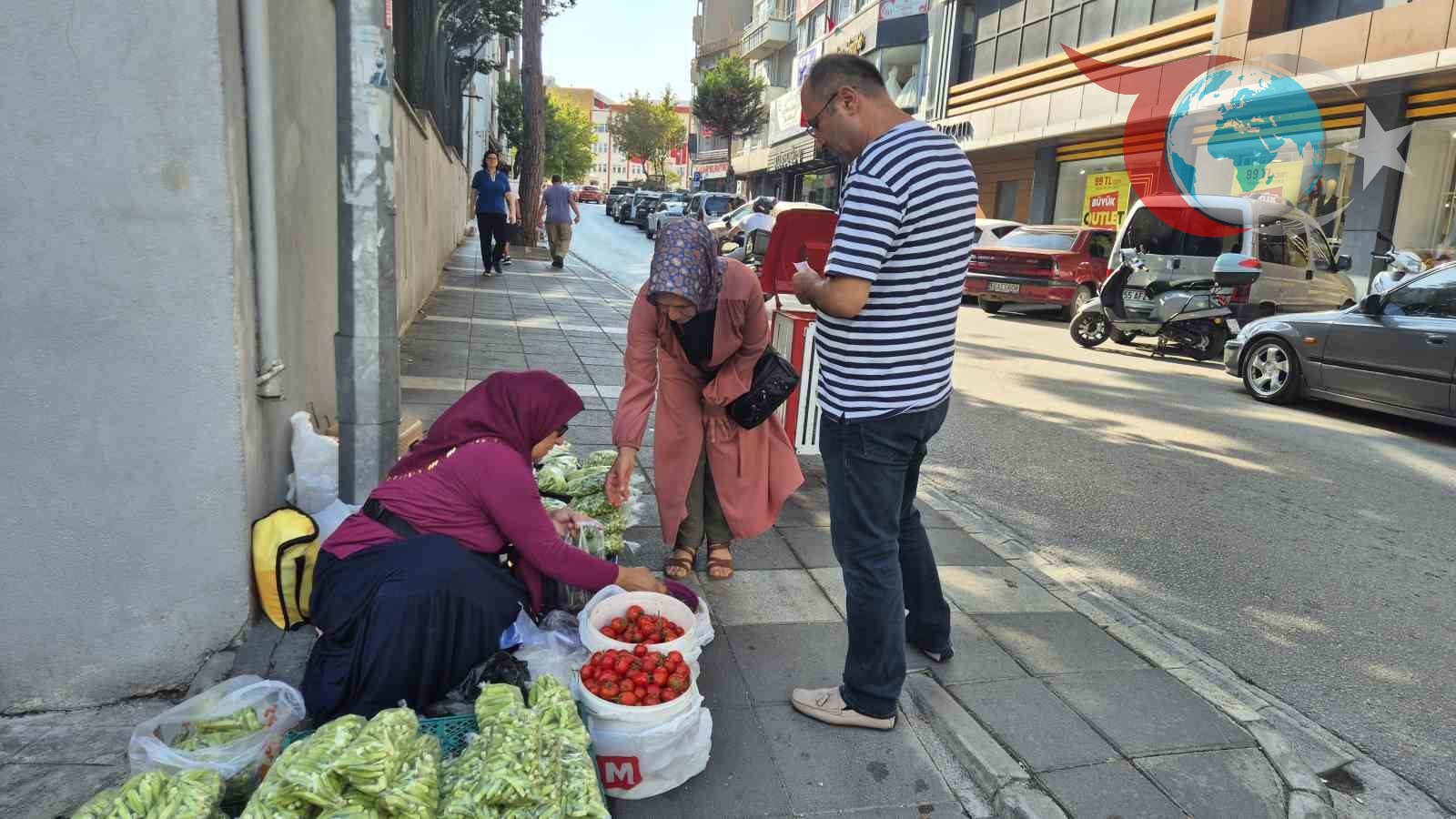 Samsunlu Kadınların Bağlılığı: Bahçeden Sokak Tezgahına Uzanan Bamya Hikayesi