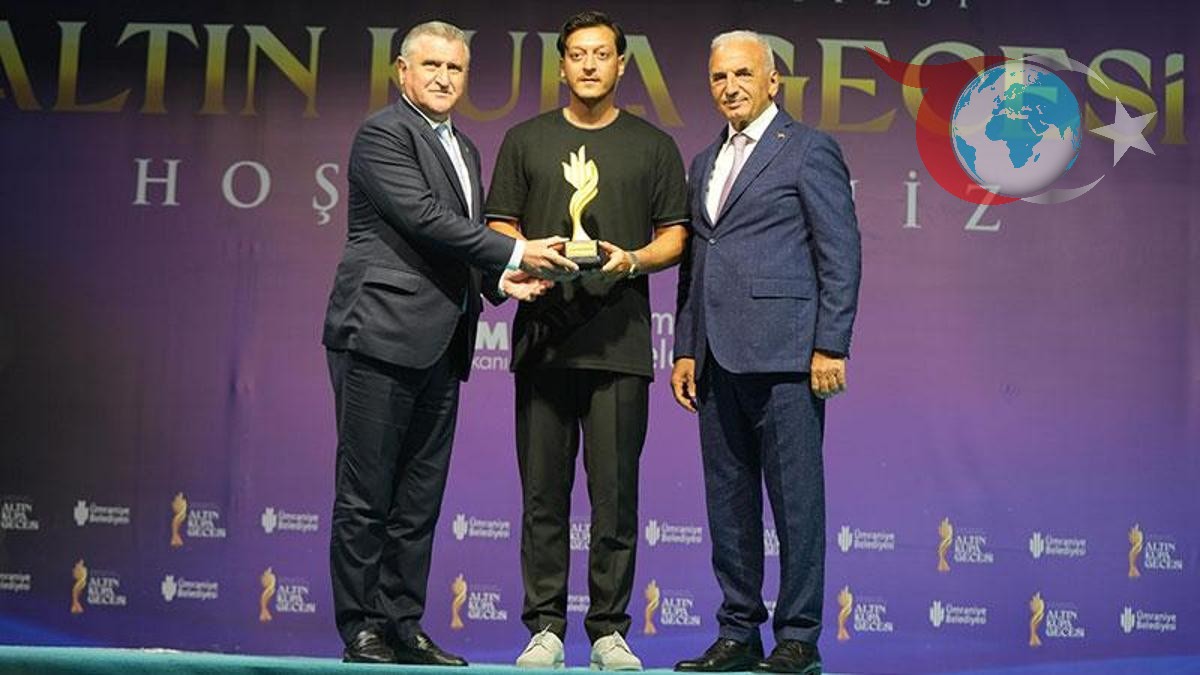 Ümraniye'de Spora Dair Coşkulu Gece: Mesut Özil Yılın Spor İnsanı Seçildi