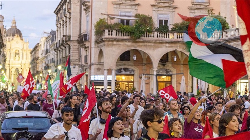 İtalya'dan Gazze'ye Dayanışma Yürüyüşü: Küresel Sumud Filosu'na Destek