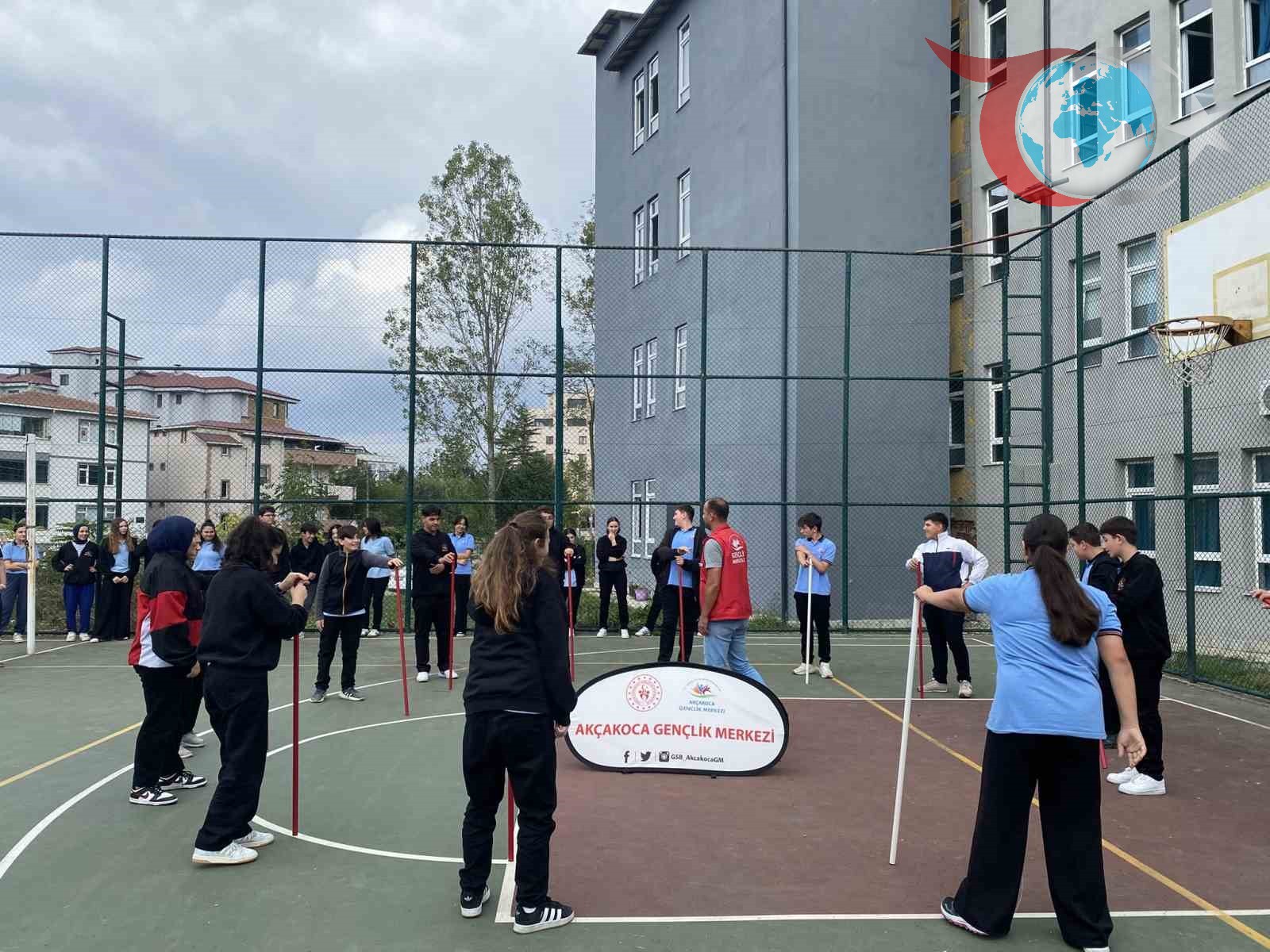 Gençlik Merkezi Akçakoca’da Lise Öğrencilerine Sporla Buluşma Fırsatı Sunuyor