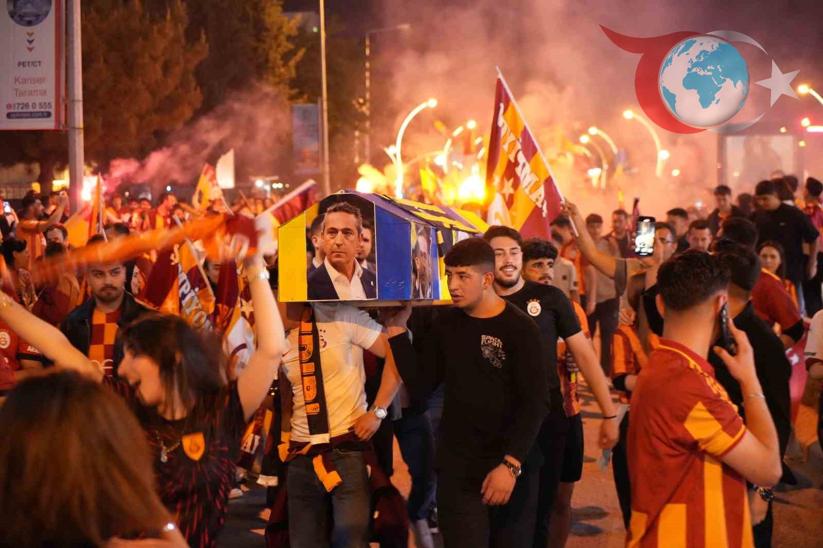 Galatasaray Taraftarları Şampiyonluk Kutlaması Yaptı