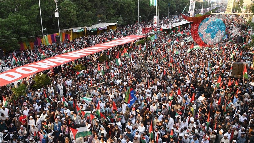 Karaçi'de Filistin'e Destek Yürüyüşü: Binlerce Kişi İsrail'e Tepki Gösterdi