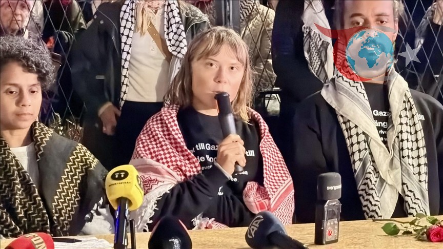İsrail'de Tutulan Greta Thunberg ve İsveçli Aktivistler Stockholm'e Döndü