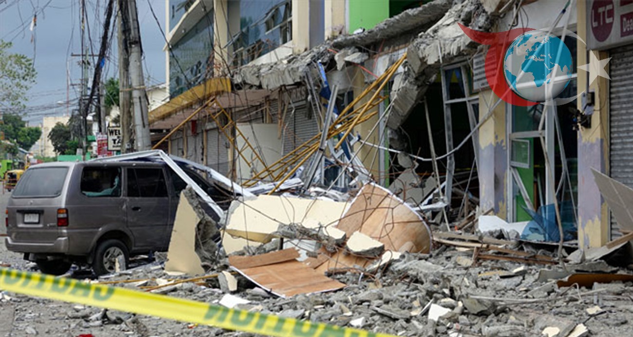 Filipinler'de 7.4 Şiddetinde Deprem Panik Yarattı