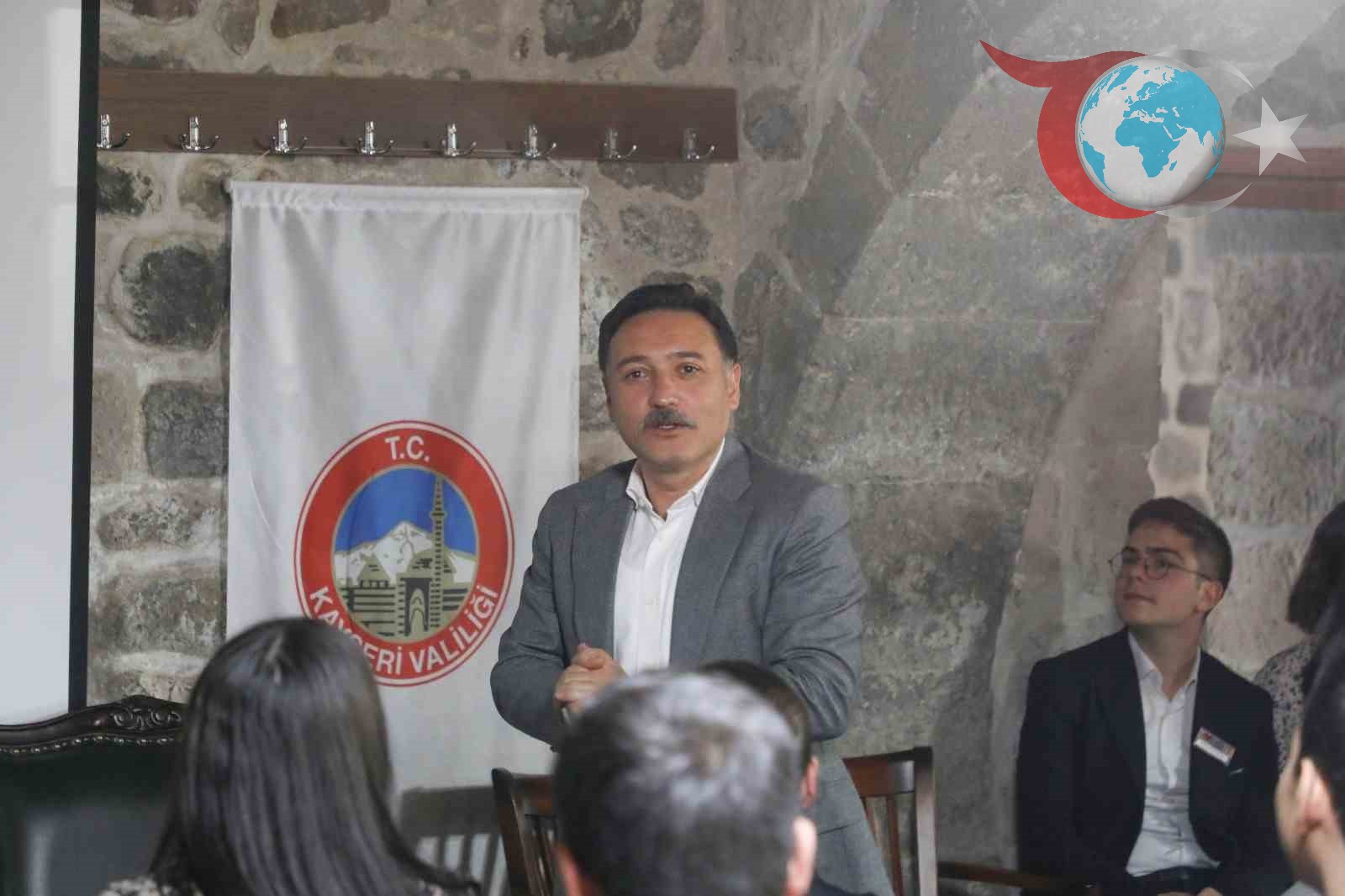 Kayseri Müreffeh Geleceği İçin Öğrencileri Destekliyor